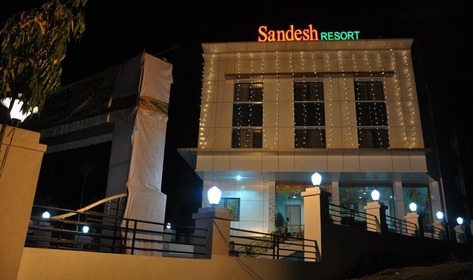 Sandesh Resort Wai Bagian luar foto